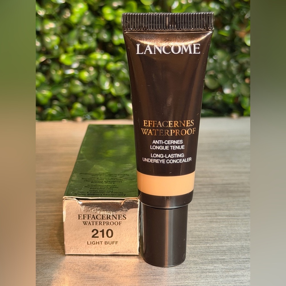Lancôme Effacernes Waterproof Undereye Concealer - Light Buff (210) - Picture 4 of 4
